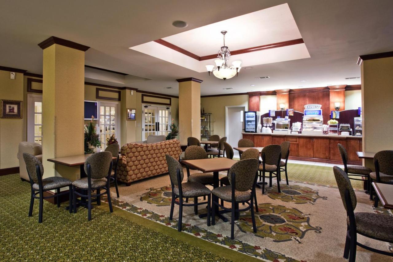 Holiday Inn Express Clanton Extérieur photo